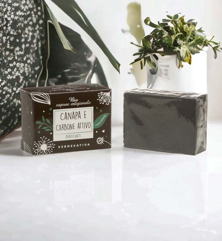 Jabón sólido orgánico de cáñamo y carbón activado 100g