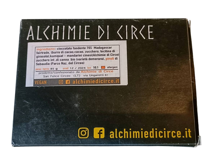 Chocolate negro 70% kumquat y piñones 100g