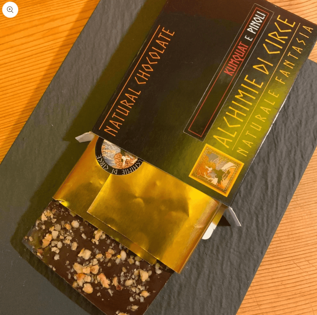 Cioccolato fondente 70% kumquat e pinoli 100g Alchimie di Circe