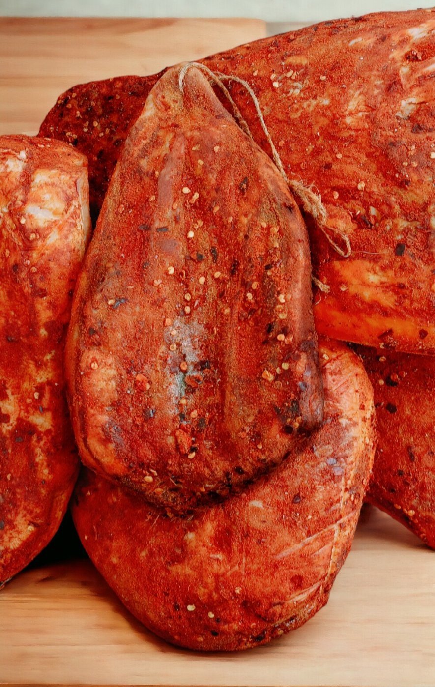 Guanciale stagionato artigianale di maiale all'etto Peperoncino Azienda Agricola Pratini